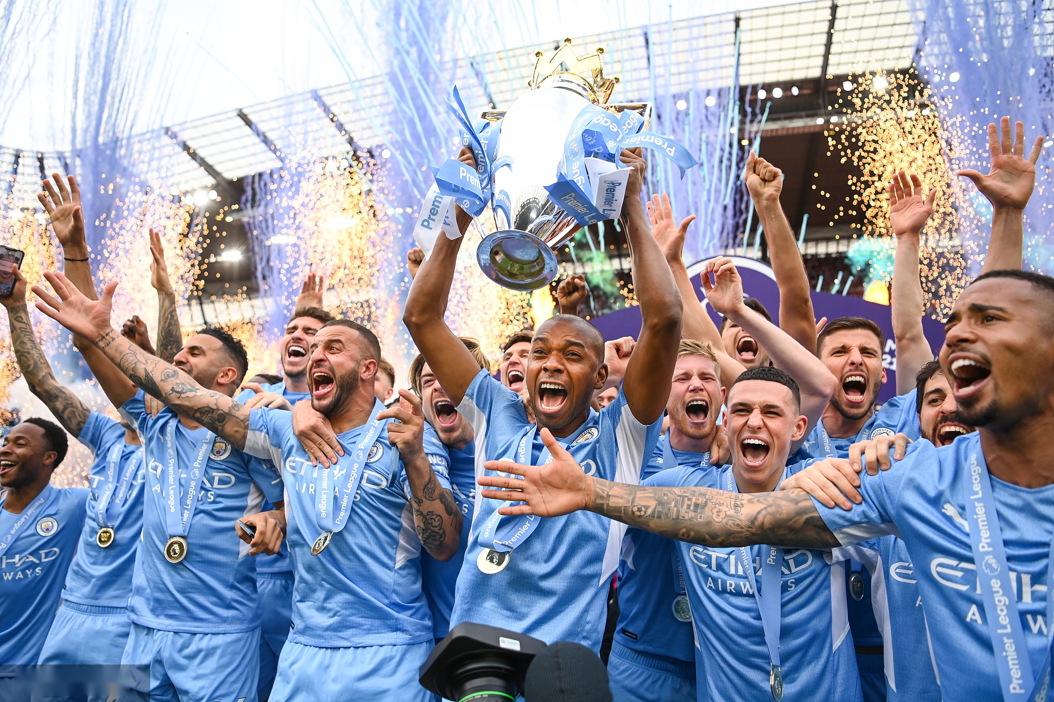 他并不避讳 他并不避讳