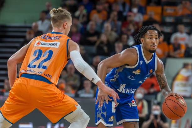 那不勒斯v 那不勒斯v